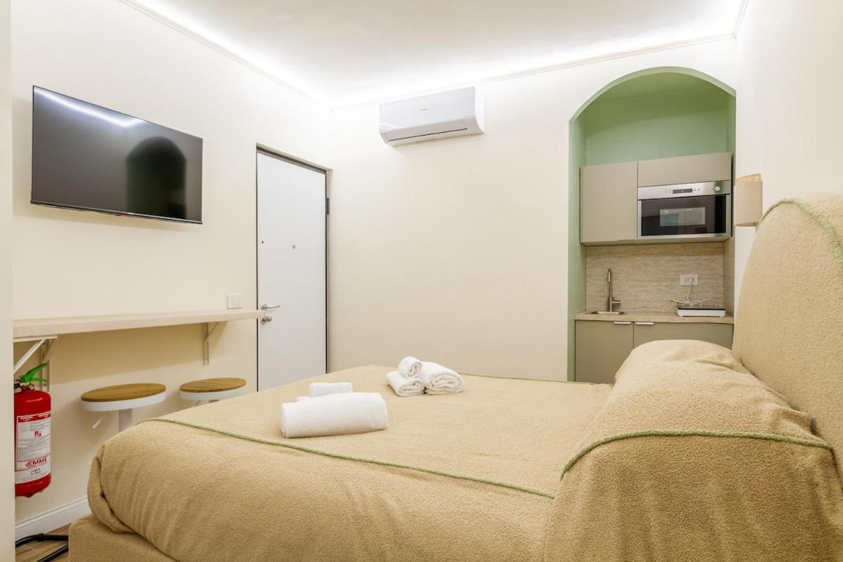 Petite - Design & Comfort * Mailand